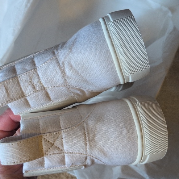 STEAL DEAL‼️Thakoon Women's Classic White Sneakers - Picture 17 of 17